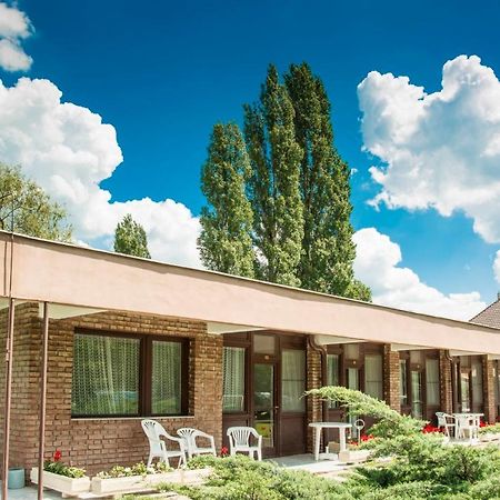 Hethland Zamardi Vsz Ueduelo Hotell Exteriör bild