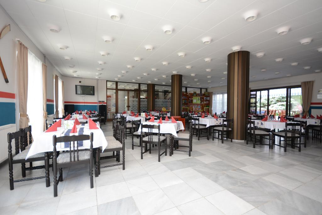 Hethland Zamardi Vsz Ueduelo Hotell Exteriör bild