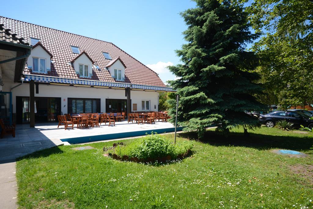 Hethland Zamardi Vsz Ueduelo Hotell Exteriör bild